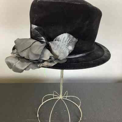 Women's Black Velvet Hat w/ Satin Bow & Rose