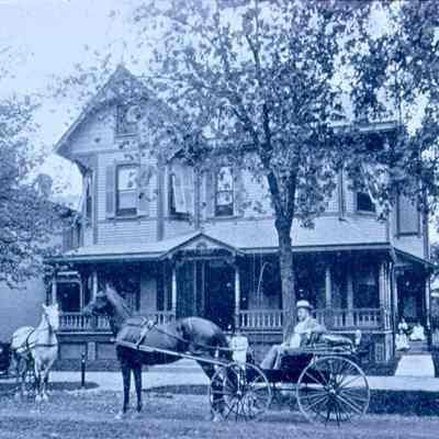 Ray, Scott, Residence