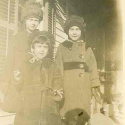 Dorothy, Stella, & Edith Wasson