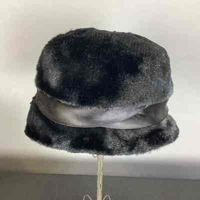 Women's Black Velvet Hat