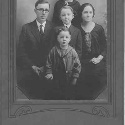 Loyd and Glenn Craig and family