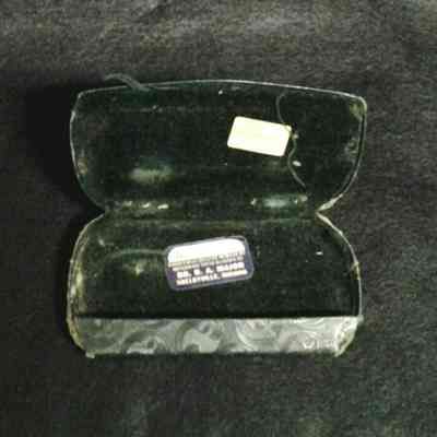 Case, Eyeglasses, inside