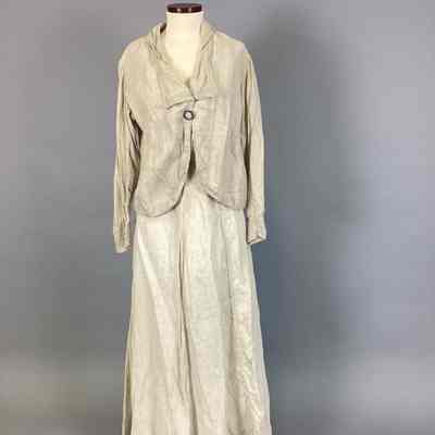Women’s Beige Muslin Suit