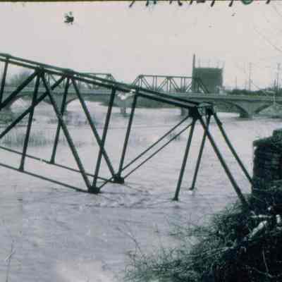 Removing the interurban bridge in 1937