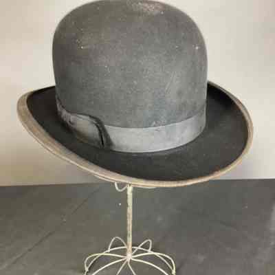 Men's Black Felt Derby Hat