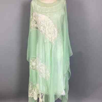 Women’s Green Kaftan w/ Lace Insertions