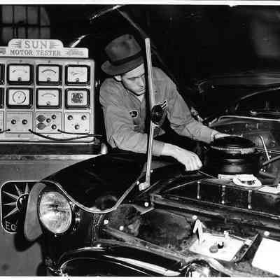  Hites Oil Company/262 E. Broadway