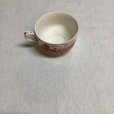 Red & White Decorative Tea Cups