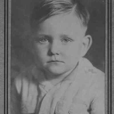  young boy aged 6-8 years