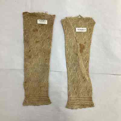 Women's Beige Lace Mitts