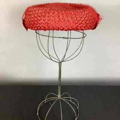 Women's Red Hat w/ Bows & Netting