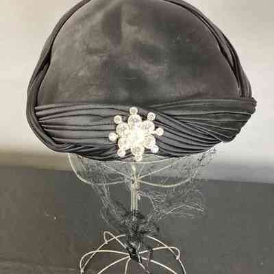 Women's Black Silk Hat w/ Net Veil & Rhinestones