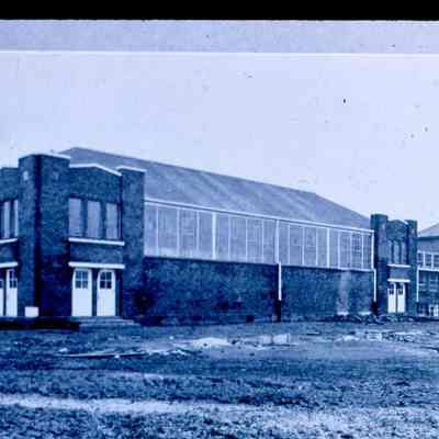 Cross, Paul, Gymnasium