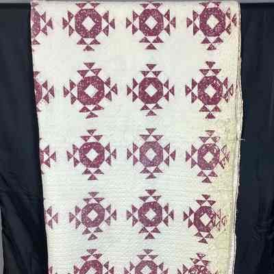 Red & White Single Wedding Ring Quilt