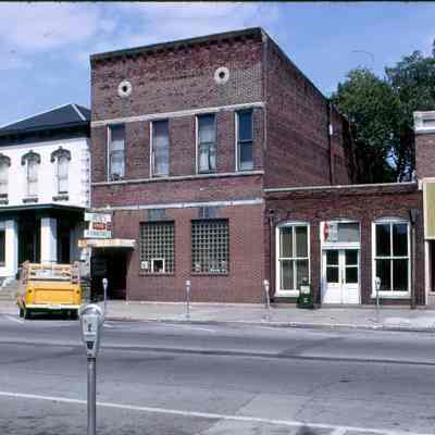 East Washington North Side