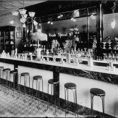 Doren & Means Drug Store