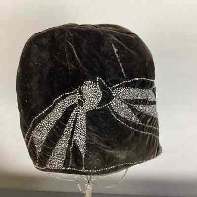 Women's Black Velvet Cloche Hat