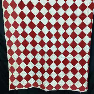 Red & White Diamond Nine-Patch Quilt