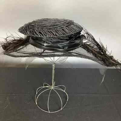 Women's Black Straw Hat w/ Feathers