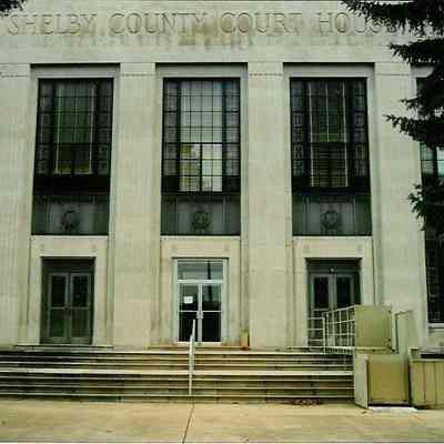 Shelby County Court House Central States Fiber Corp. Broadway Bonded Oil Cop. E. Broadway