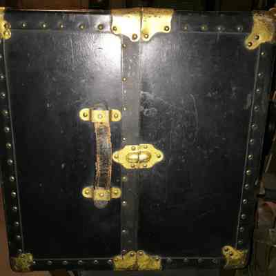 Steamer trunk