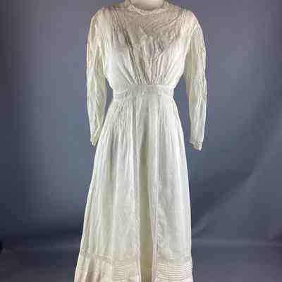Womens's White Cotton Day Dress
