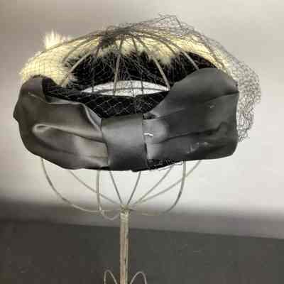 Women's Black Velvet Birdcage Hat w/ Fur + Satin Ribbon