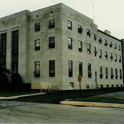 Shelby County Court House Central States Fiber Corp. Broadway Bonded Oil Cop. E. Broadway