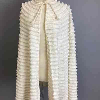 Women's White Chenille Bed Jacket