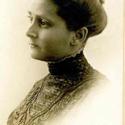 Unidentified young woman