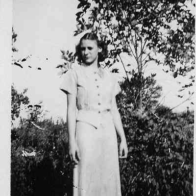Hilma Katherine Murphy in 4-H Dress