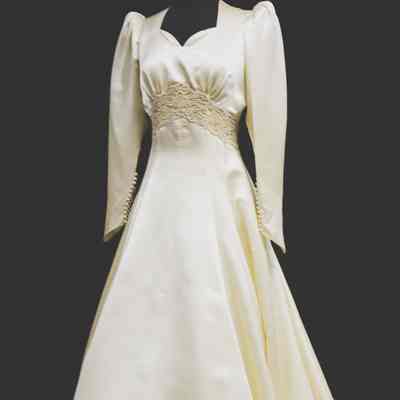 Women’s Ivory Satin Wedding Dress