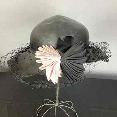 Women's Black Straw Hat w/ Netting & Bow