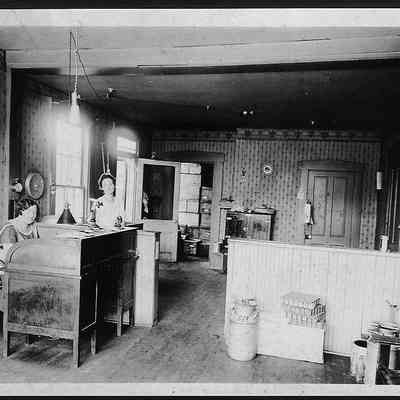 Schlooser Bros. Cream Station