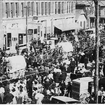 10TH U. S. INF. PASSING THROUG