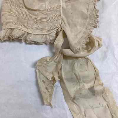 Children's Cream Silk Bonnet