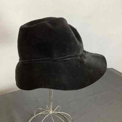Women's Black Velvet Hat
