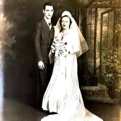 Robert & Marilyn Wendelboe Phares