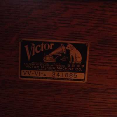 Phonograph label