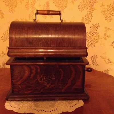 Edison wax cylinder player with lid