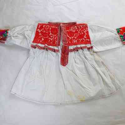 Nahua child's blouse