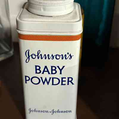 Johnson's Baby Powder