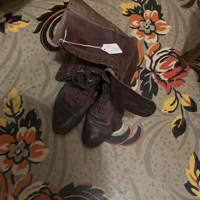 Women’s high lace shoes
