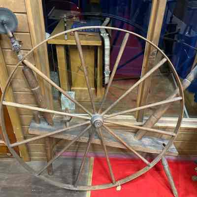 Large Spinning Wheel
