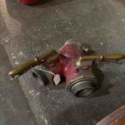 Two Handle Fire Hose Valve