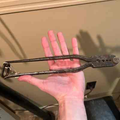 Telephone wire splicing tool