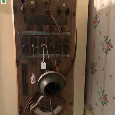 Lineman phone with meter