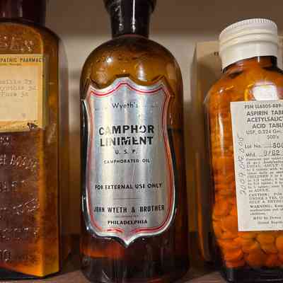 Camphor Liniment