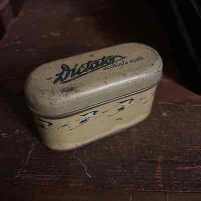 Italian Sport Goggles Tin