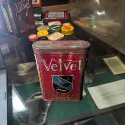 Velvet Tobacco Tin